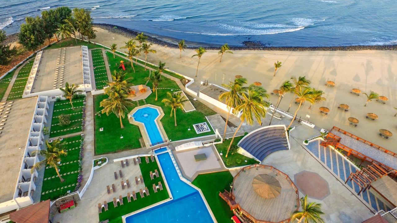 Sunbeach Hotel & Resort Bakau Exteriör bild