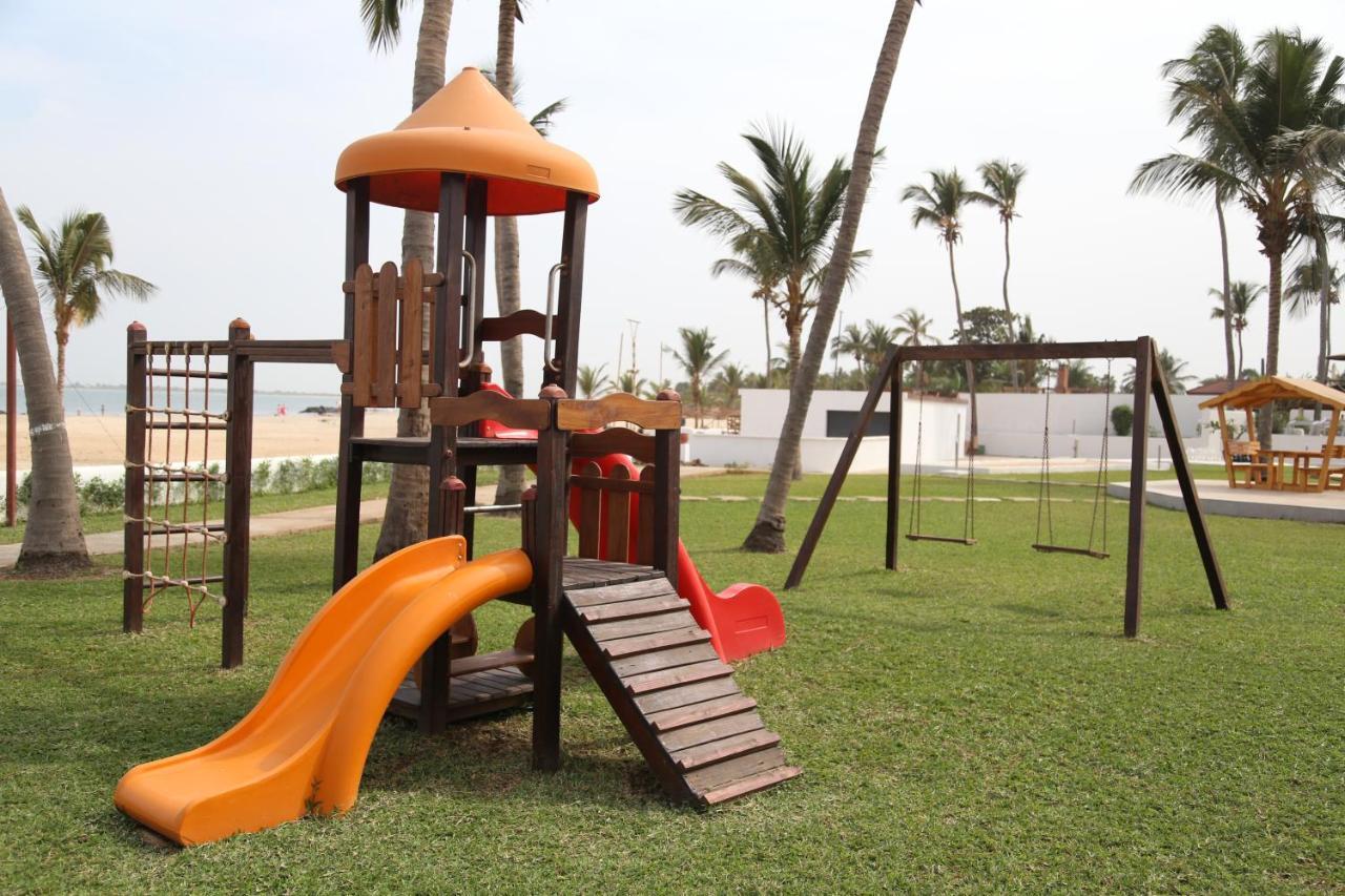 Sunbeach Hotel & Resort Bakau Exteriör bild