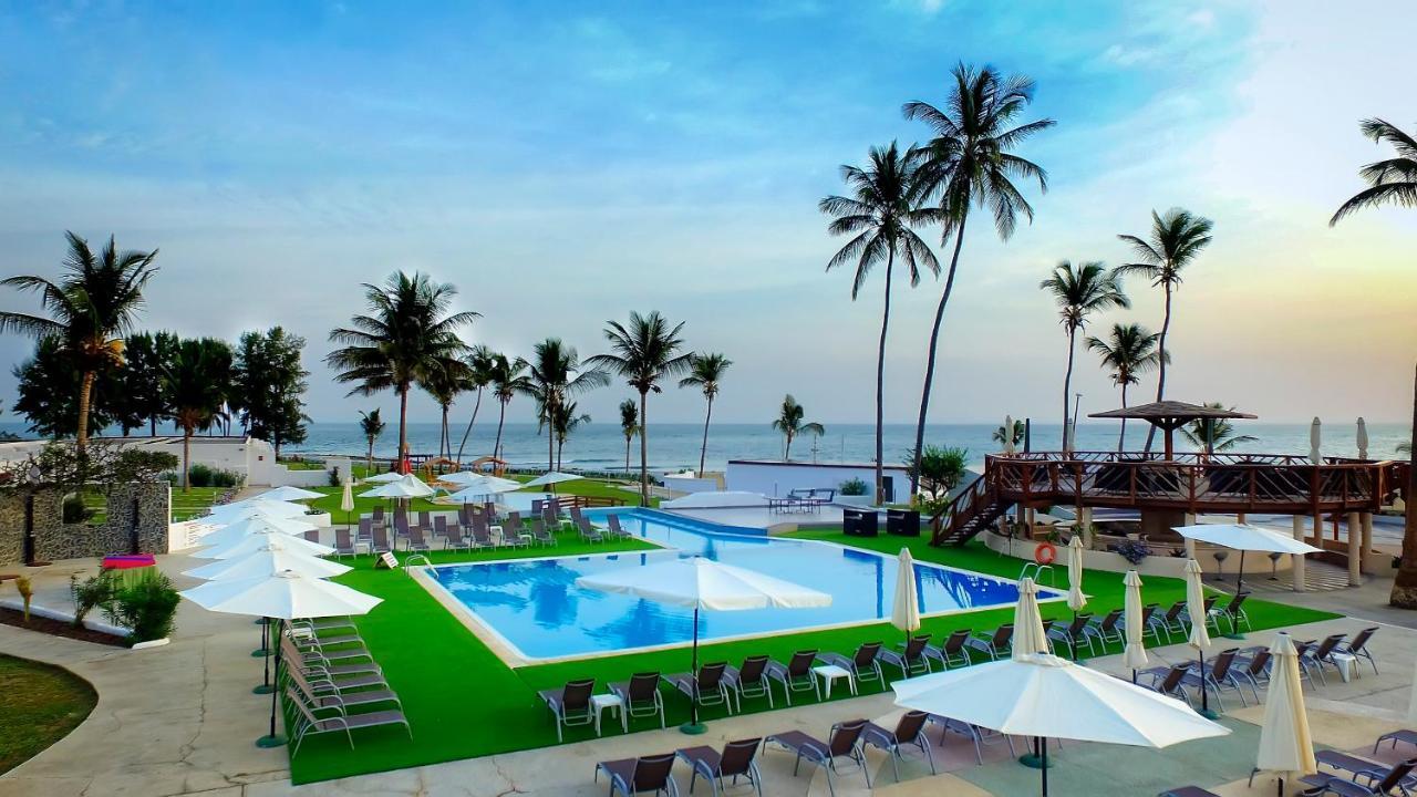Sunbeach Hotel & Resort Bakau Exteriör bild